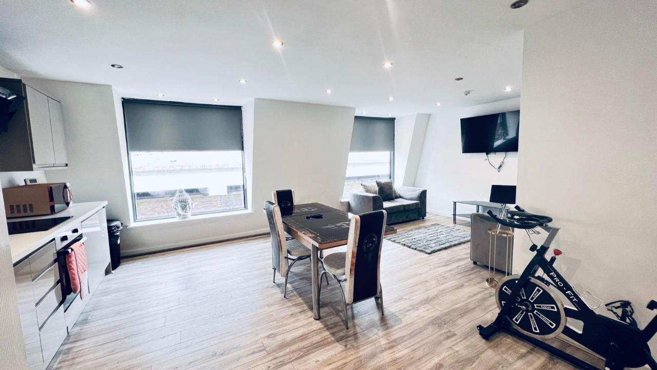 Kinetic Stays - Liverpool Apartments Номер фото